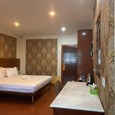 Hotel Easy Crystal Лангкави Экстерьер фото